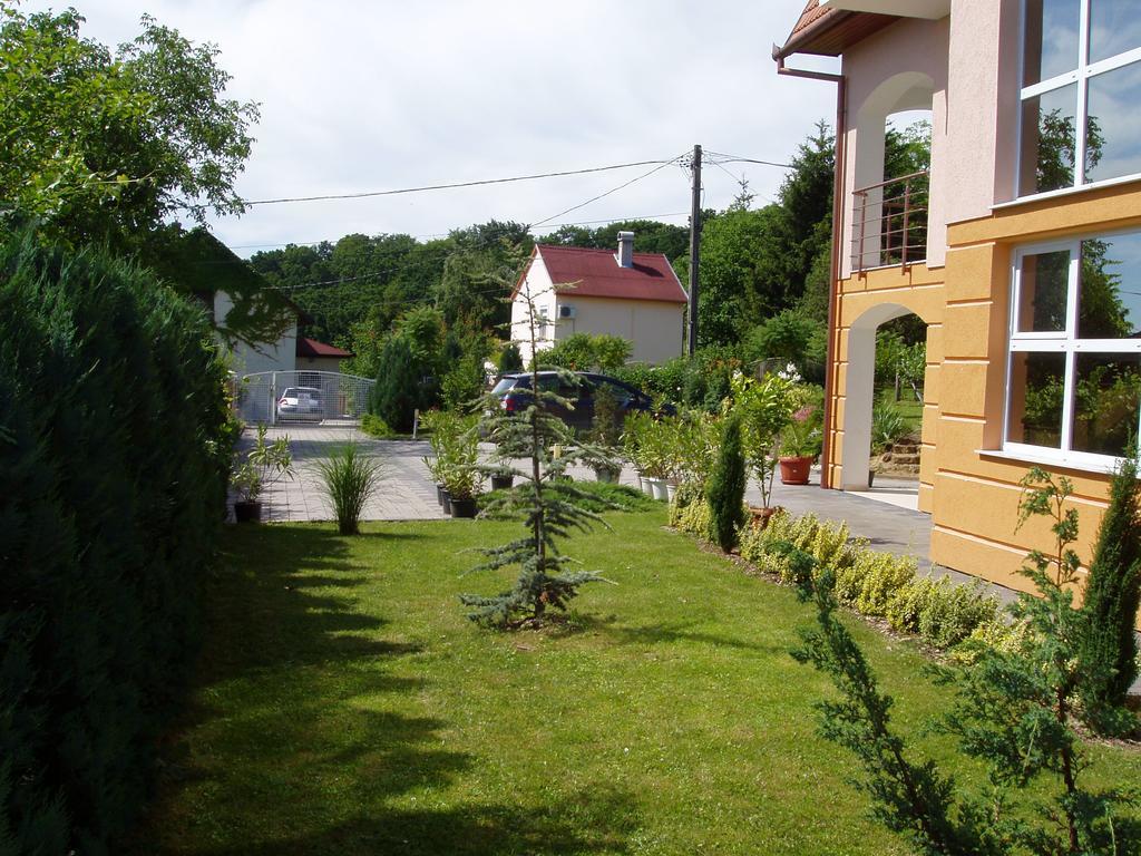 Katalin Apartmanhaz Залакарош Екстер'єр фото