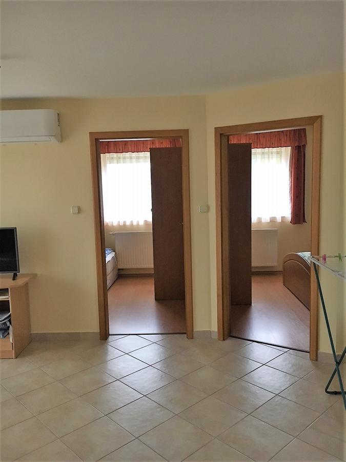 Katalin Apartmanhaz Залакарош Екстер'єр фото